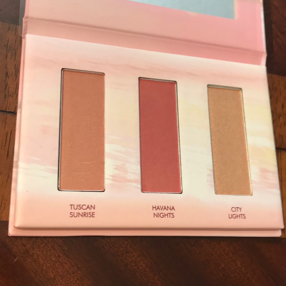 Wander Beauty Dusk To Dawn blush & highlight - Picture 2 of 8